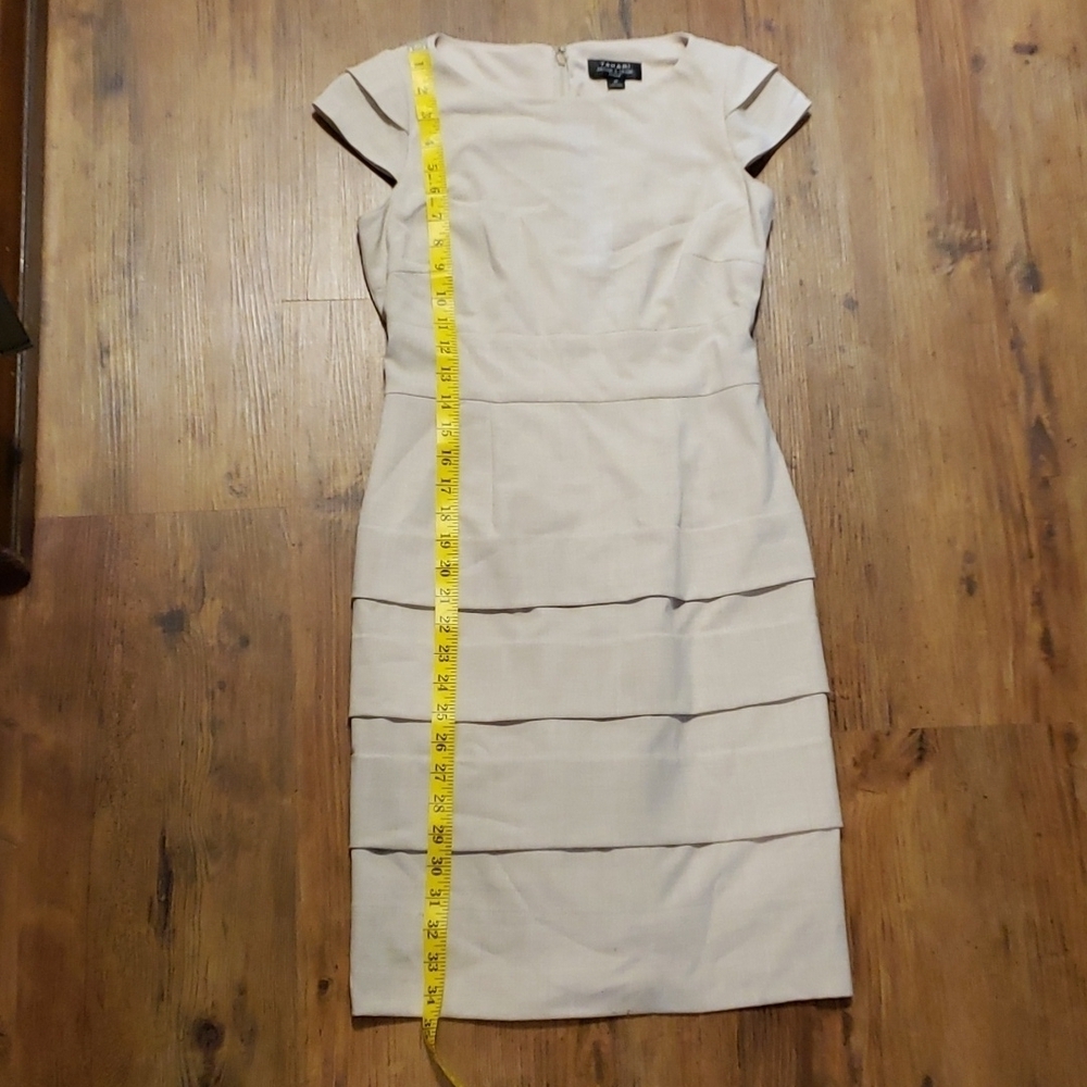 Tahari tiered cap sleeve tan midi dress